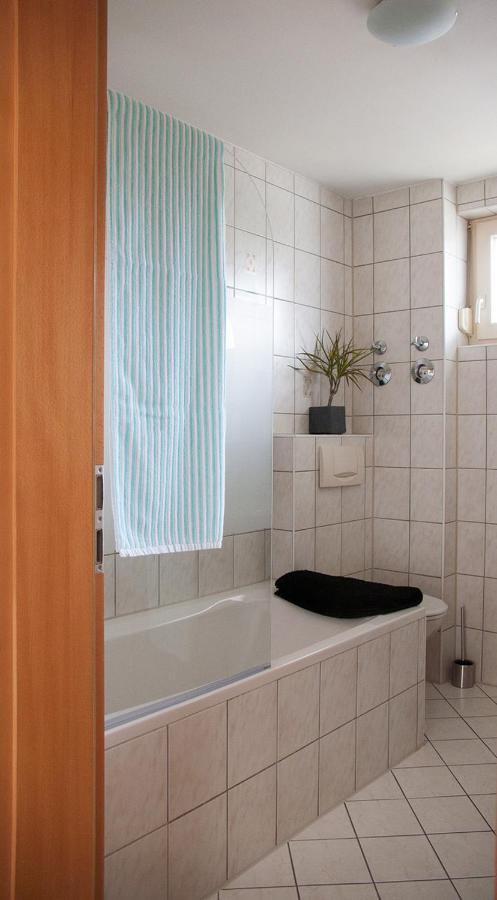 Gemuetliche Wohnung Mit Sonniger Terrasse Bietigheim-Bissingen Dış mekan fotoğraf